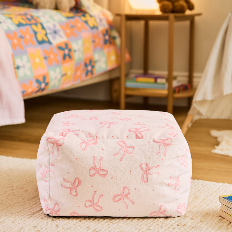 Petit repose-pieds carré en velours brossé Amara Bow - Rose