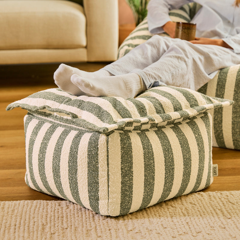 Pouf à plateau Sofia en bouclé rayé - Vert olive