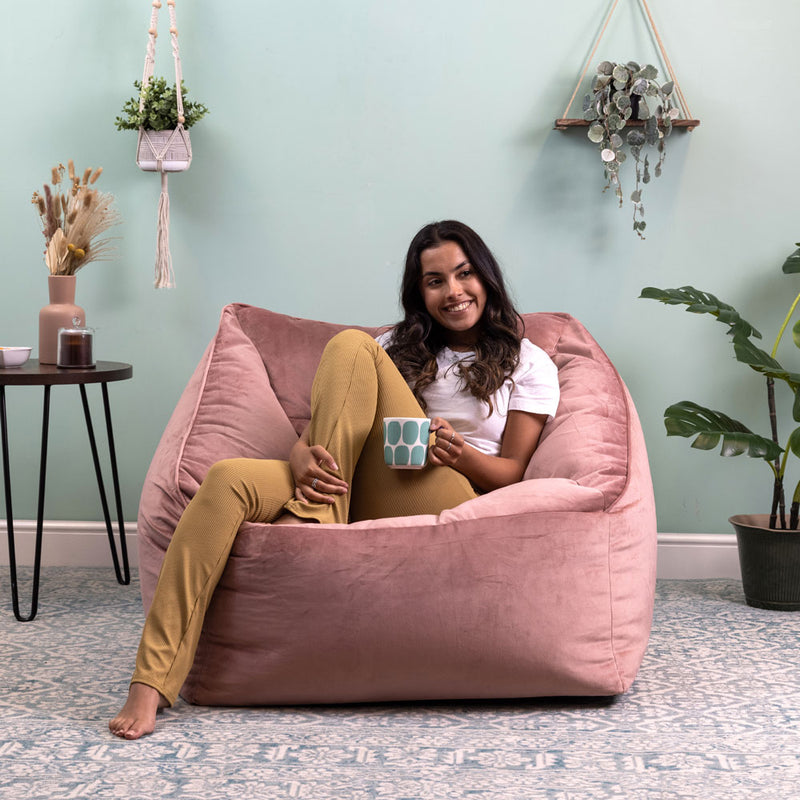 Fauteuil pouf en velours Natalia, rose crépuscule